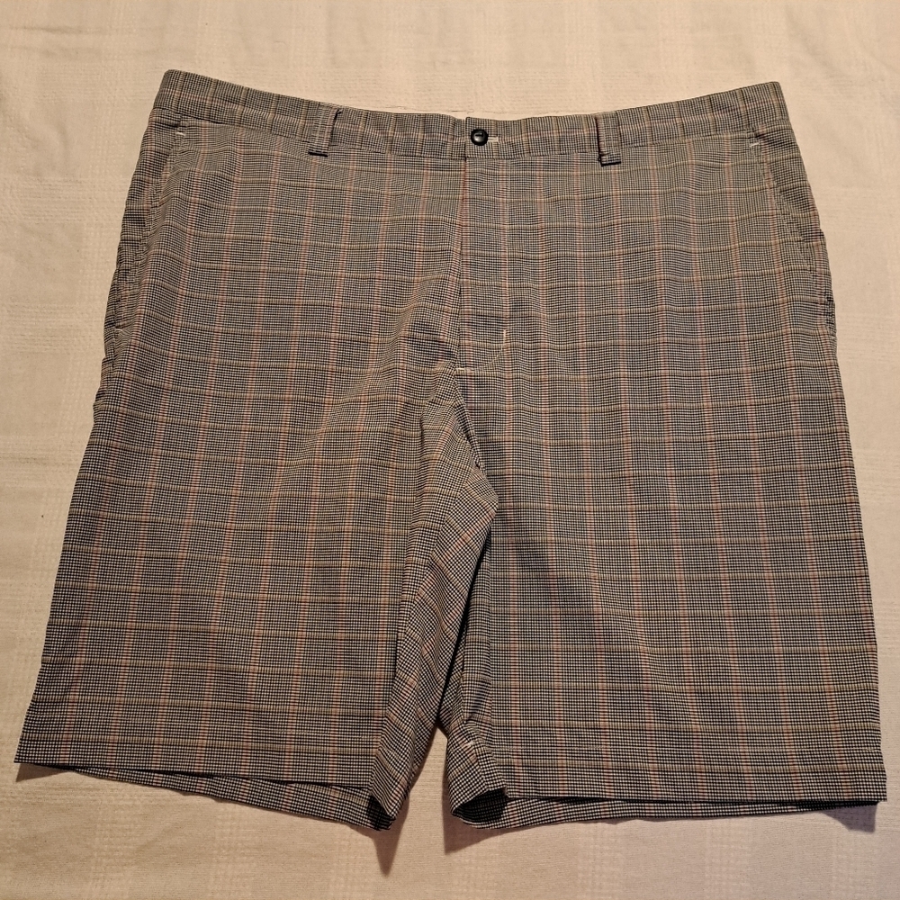 Cutter & Buck men's size 40 DryTec plaid shorts 4 pockets, EUC